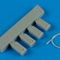 Accessory for plastic models - US. Navy polyurethane wheel chock with nylon thread - early