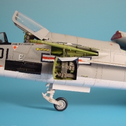 F-8E CRUSADER gun bay